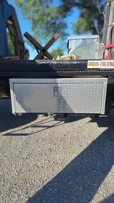 USED 2013 KENWORTH T800