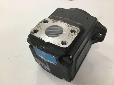 USED DENISON HYDRAULICS T6CMY R14 3R00 C1 M70485