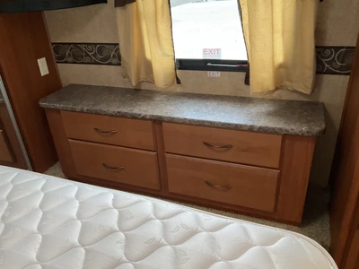 Used 2011 HEARTLAND GREYSTONE M-29RL Campers, Caravans, Motorhomes Michigan US | Miedema Asset Management Group #1384742