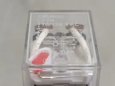 USED OMRON LY2N