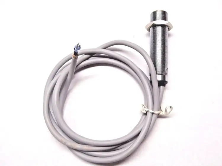 Used TURCK CAPACITIVE SENSOR Proximity Sensors | Maverick Industrial Sales #1102043
