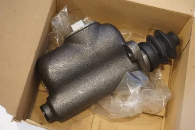 NEW TOTAL SOURCE 29770 MASTER CYLINDER 1" BORE 3 BOLT TRIANGLE MOUNT PATTERN