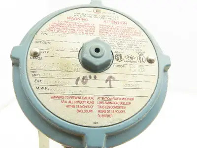 United Electric J120-532 Pressure Switch 50 To 50" WC VAC Explosion Proof 50 PSI