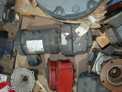 2 PALLETS OF ASSORTED GEAR REDUCERS