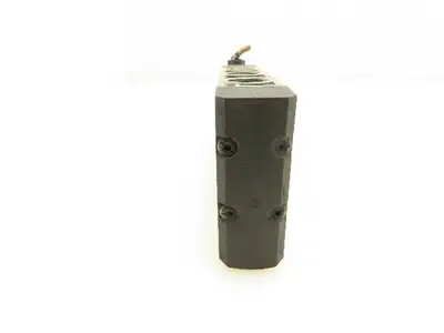 Festo CPE24-M1H-5L-3/8 Pneumatic Solenoid Valve 24VDC 3/8" NPT