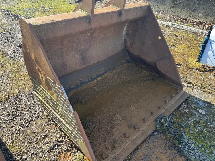 Used _UNKNOWN_ _UNKNOWN_ Multipurpose Buckets Oregon US | KNM Equipment Sales & Service #1363681