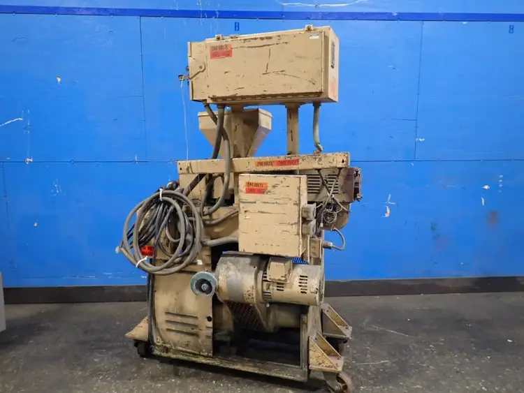 Used _UNKNOWN_ _UNKNOWN_ Extruders Ohio US | HGR 24 #733700
