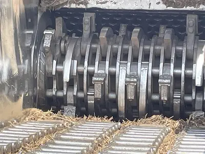 USED 2019 MORBARK 6400XT ON TRACKS