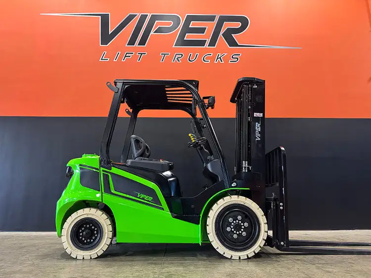 Used 2026 Viper FB30 4-Wheel Sit down Electric Counterbalance Forklifts New York US | United Lift #1446668