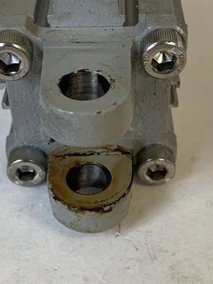USED SMC CQ2D32-40DCM