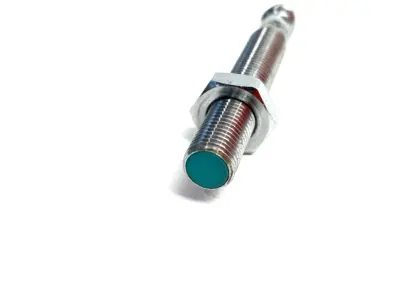 USED PEPPERL+FUCHS INDUCTIVE SENSOR 4MM QUASI FLUSH 123384