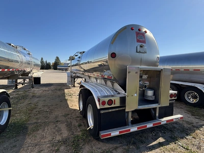 Used 2009 WALKER MILK TANKER TRAILER Liquid Supply Trailers Michigan US | Miedema Asset Management Group #1709522