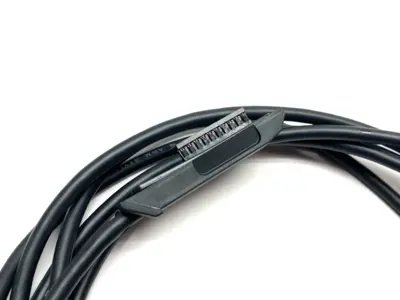USED KEYENCE CONNECTION CABLE 2M