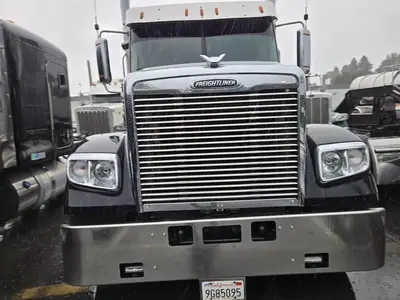 USED 2023 FREIGHTLINER CORONADO 122 SD