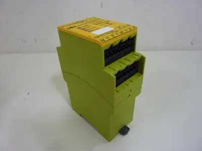 USED PILZ PNOZX8P24VDC3N/O2N/C2SO