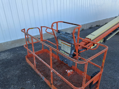 USED 2014 JLG 800S