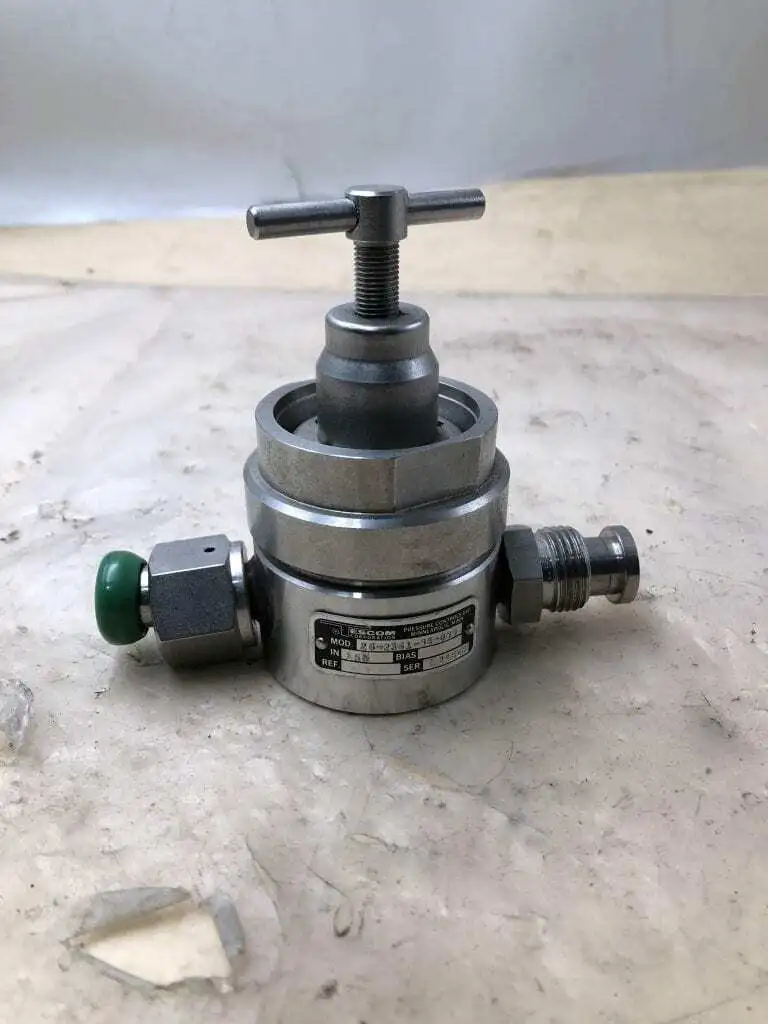 Tescom 26-2361-98-099 Stainless Steel Gas Pressure Regulator 150in