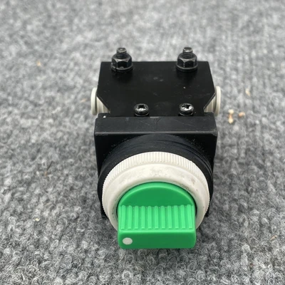 New | in-Stock SMC VM151-01-35RA Parts (Hydraulics and Pneumatics) California US | Davliegogo LLC #1705639