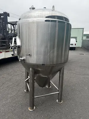 USED 2022 STOUT TANKS CF10BBL-JKT-SHORT