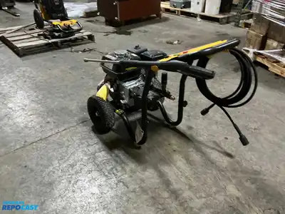 DeWalt 3600 PSI 2.5 GPM Model DXPW61299 Pressure Washer