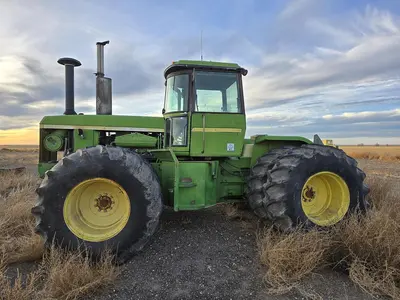 USED 1975 JOHN DEERE 8630