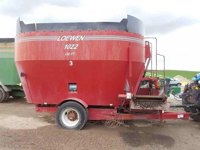 Used 2009 LOEWEN 1022 Livestock Equipment & Supplies Idaho US | Berry Machinery #910818