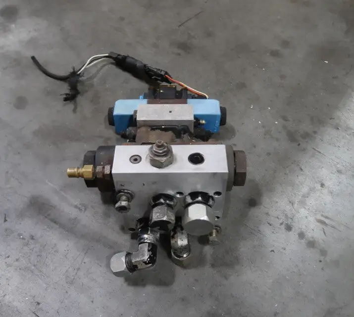 Used PARKER FILTRATION _UNKNOWN_ Valves/Fittings British Columbia CA | Lenmark #258659