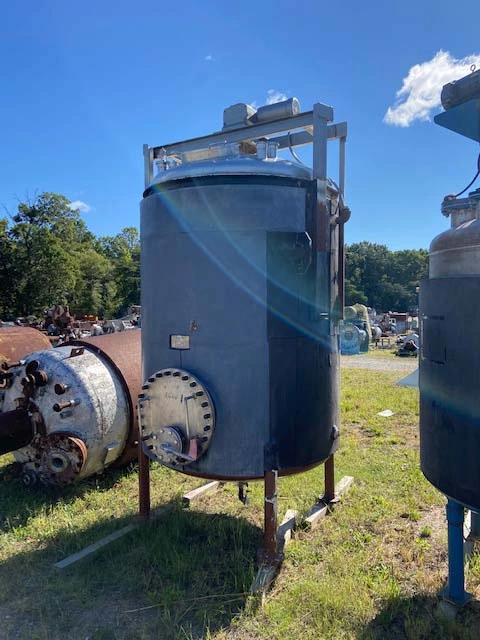 Used _UNKNOWN_ 1,000 Gallon Stainless Steel Tanks New Jersey US | Perry Equipment #119914