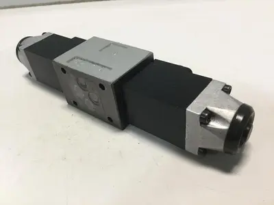 USED REXROTH 4WE6J51AG24NZ4V