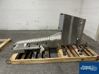USED Inline Filling Systems Inline Filling Systems Capper, Model Computorque Inline Capper