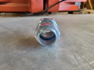 NEW THOMAS & BETTS CI6108
