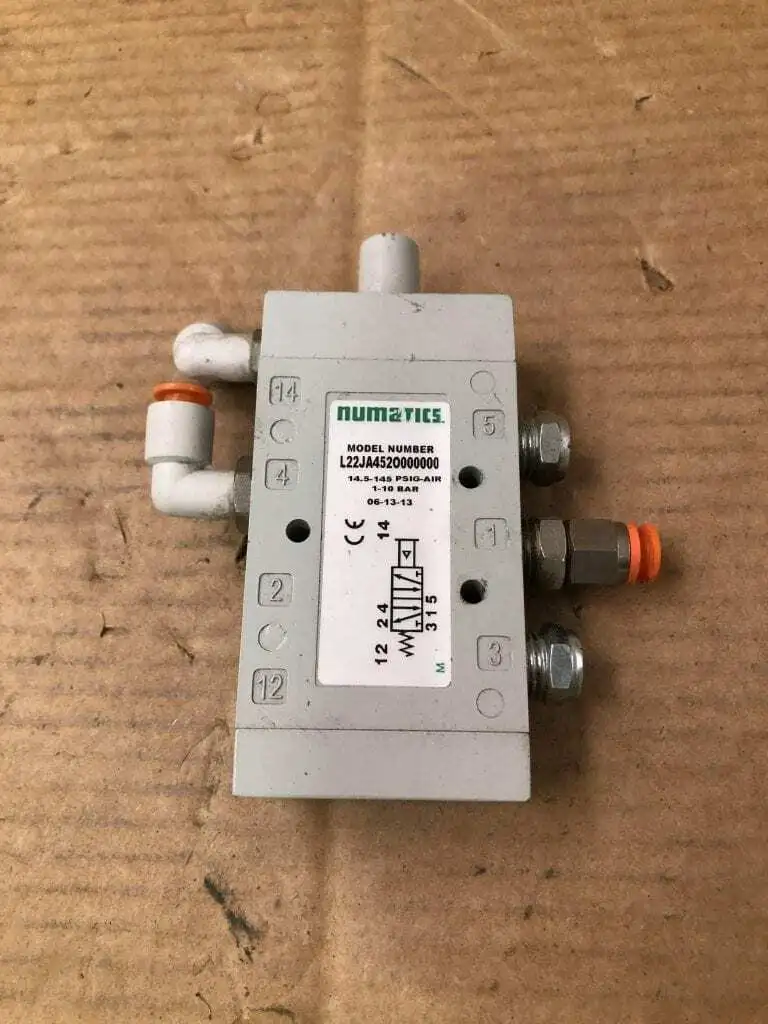 Numatics L22JA452O000000 4-Way Air Pilot Valve 14.5-145PSIG