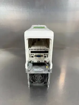 Control techniques Unidrive M702-034-00100-A AC Drive 5.0/7.5 Hp (3.6.2)