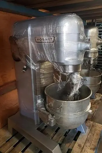 Hobart Mixer 60 qt + attachments