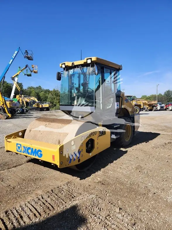 USED 2021 XCMG CV83PDU