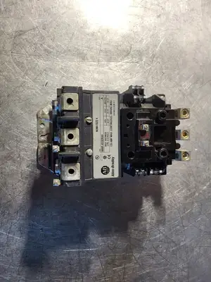 Used ALLEN-BRADLEY 500F-EOD930 Switchgears British Columbia CA | Lenmark #242466