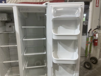 Used FRIGIDAIRE SIDE BY SIDE Refrigerators Michigan US | Miedema Asset Management Group #1313579
