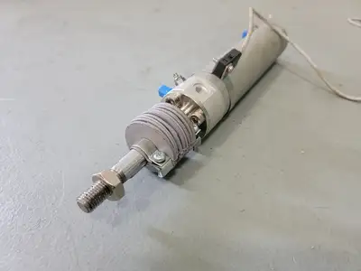 USED SMC CDG1BA32-100J-C73LS