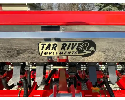 Used TAR RIVER _UNKNOWN_ Food Plot Seeders Iowa US | Keast Enterprises #1360509