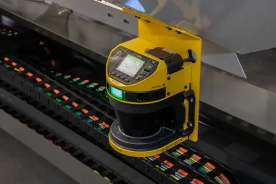 C.R. ONSRUD 265EX 5-Axis CNC Mill | Tornquist Machinery Company (6)