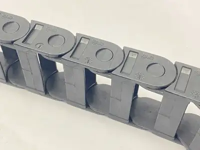 10.038.038 | Igus  E2 Series Energy Chain 22 Links 2.2ft Length - New Other