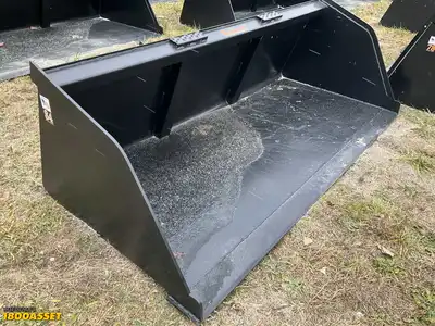 New Tomahawk 84” snow/mulch skid steer bucket, welded on high carbon cutting edge, skid steer...