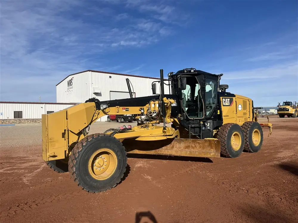 USED 2018 Caterpillar 140M3