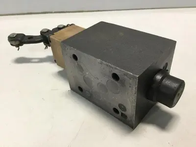 USED VICKERS DG20S4 012F 50 S553