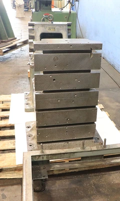 USED DeVlieg 30"H x 16-1/2"W x16"D Cast Iron