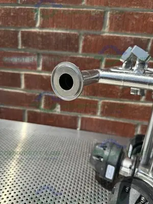 USED 5 ITT PURE FLO ADVANTAGE STAINLESS STEEL DIAPHRAGM VALVE W/ 1" SANITARY FITTING
