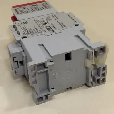 USED ALLEN BRADLEY 700-CF310 SER A