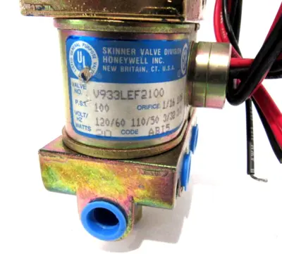 NEW HONEYWELL V933LEF2100 VALVE
