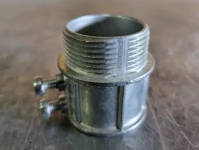 1-1/4" Screw Connector