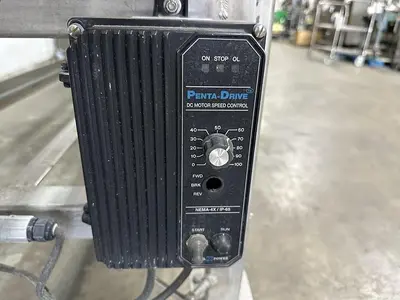Berry Volumetric Clamshell Filler